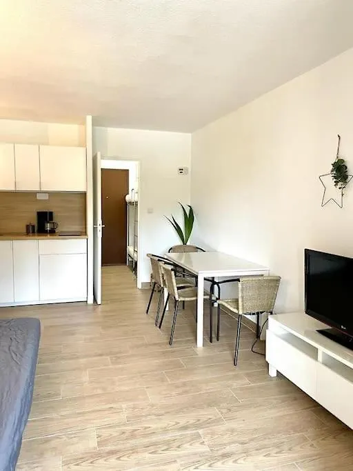 Joli Studio Cosy De 31 M2 Bord De Mer Acces Pmr 4Personnes La Ciotat 0*,  Francja