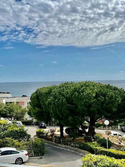 Appartement Joli studio cosy de 31 M2 Bord de mer Accès PMR 4Personnes La Ciotat France
